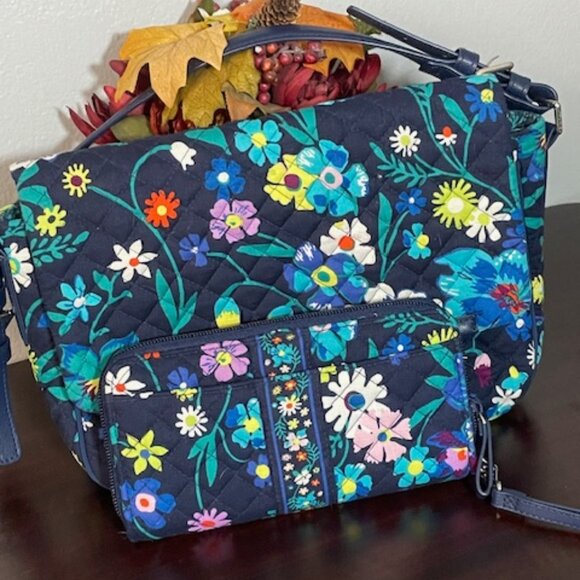 Vera Bradley shoulder bag with matching wallet - Picture 1 of 9